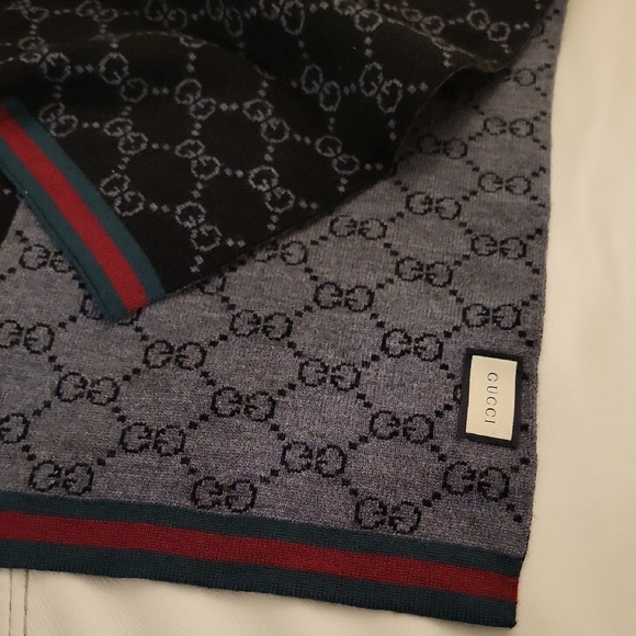 COPY - Gucci Monogram Black and Gray Scarf - Picture 1 of 3